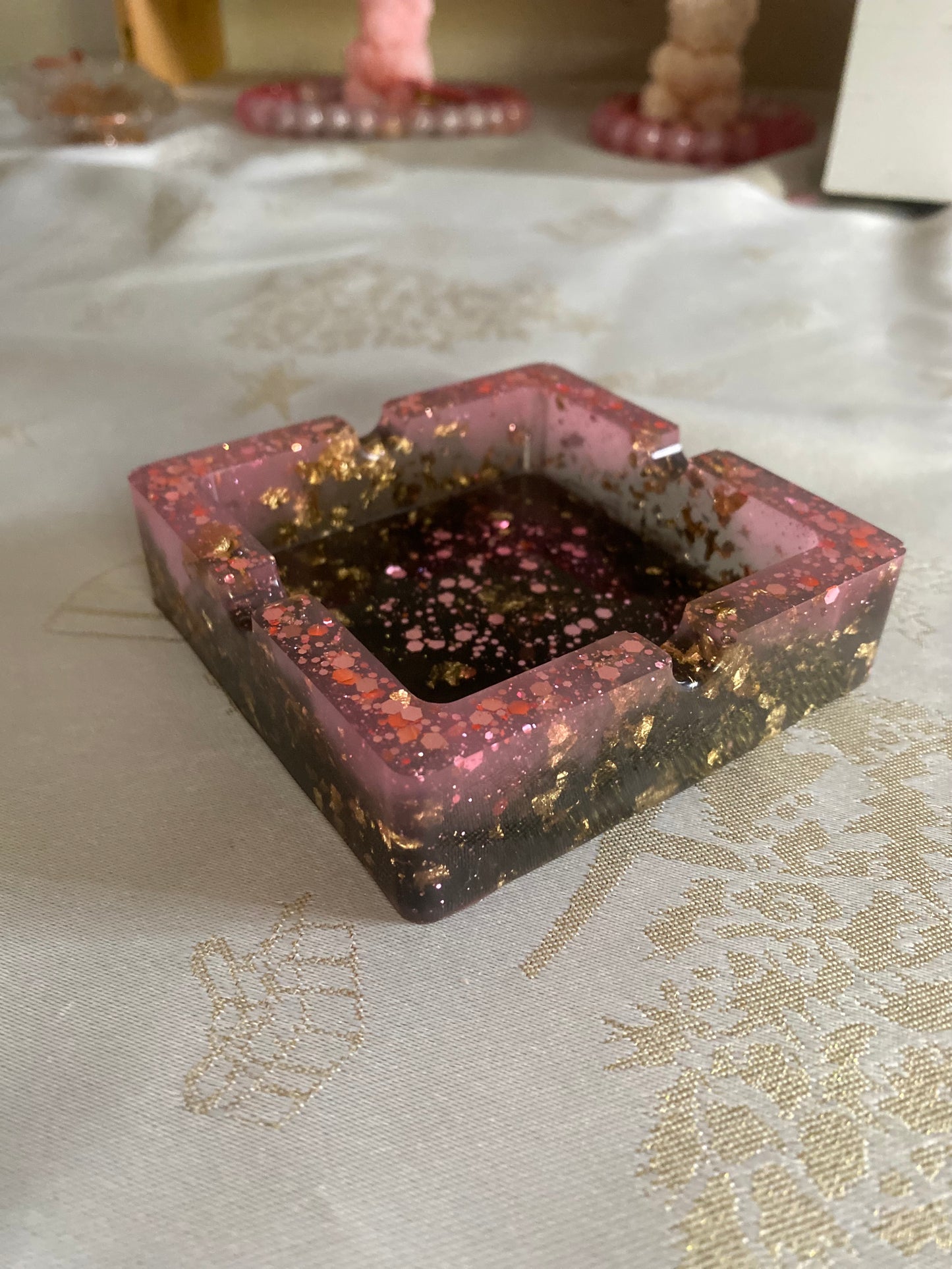 Cendrier en Résine – Édition Artisanale Rose & Or