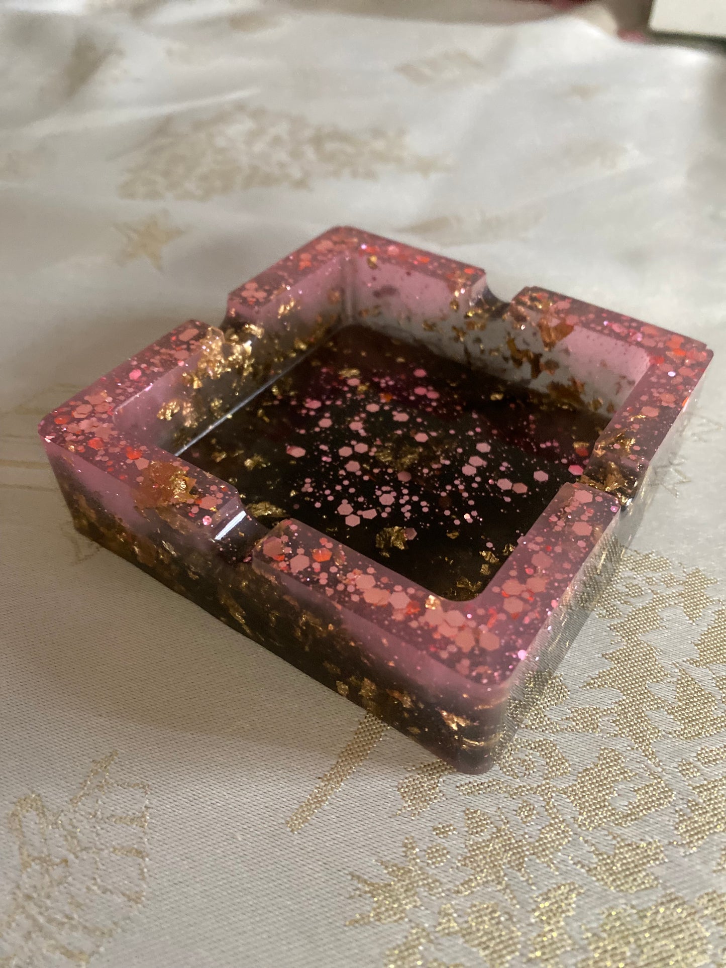 Cendrier en Résine – Édition Artisanale Rose & Or